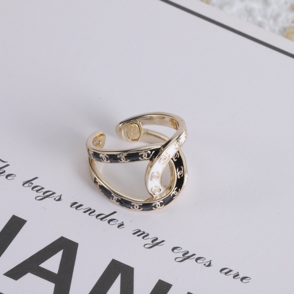 001 Chanel Petite Xiang Ring