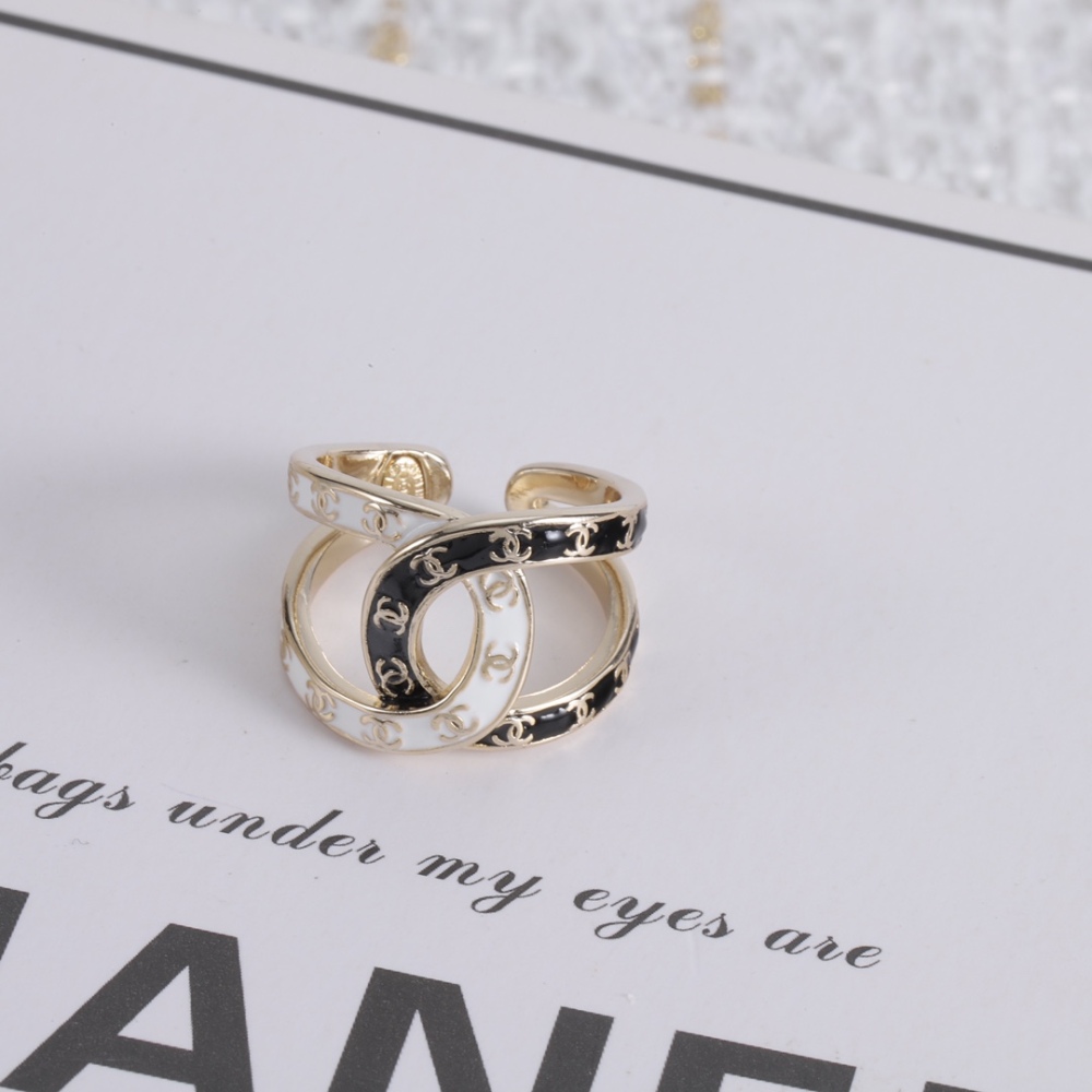 001 Chanel Petite Xiang Ring