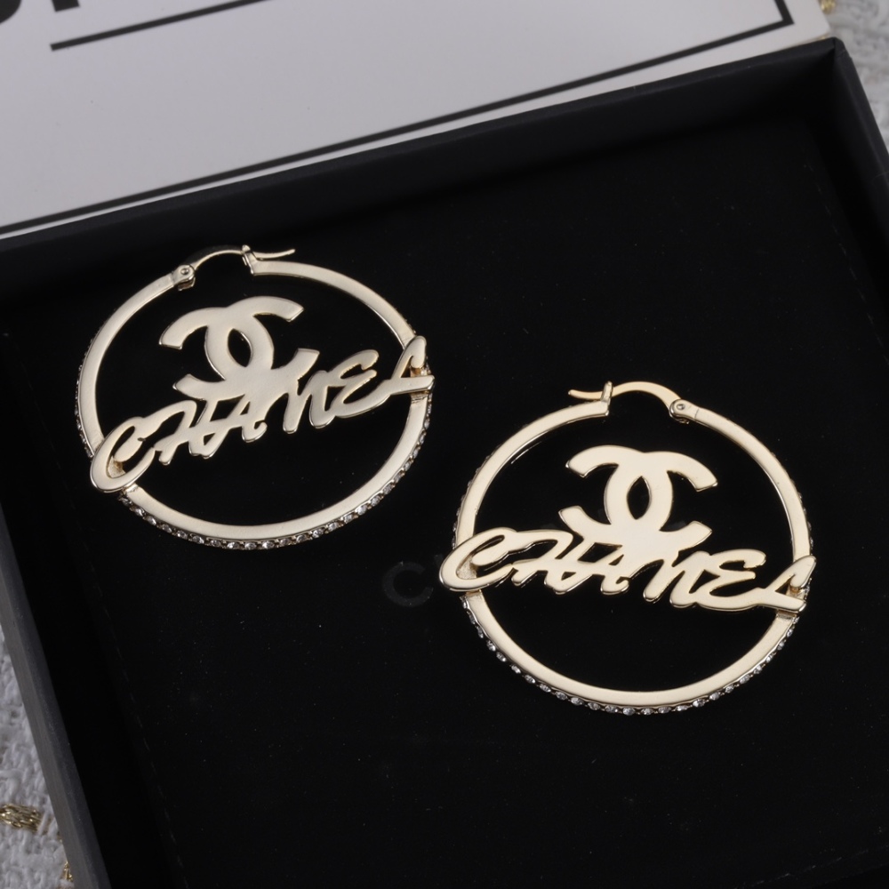 001 Chanel Petite Earring
