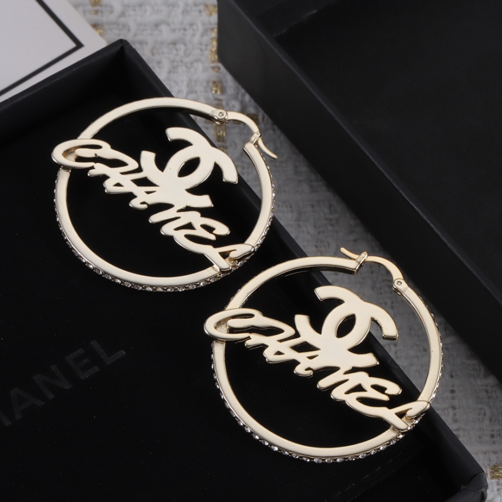 001 Chanel Petite Earring