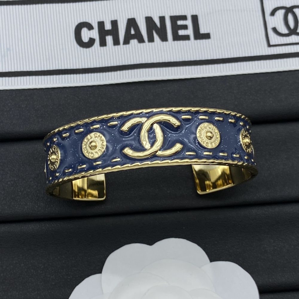 001 Chanel's new bracelet