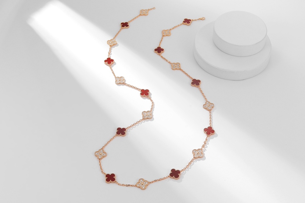 001 Van Cleef & Arpels Necklace