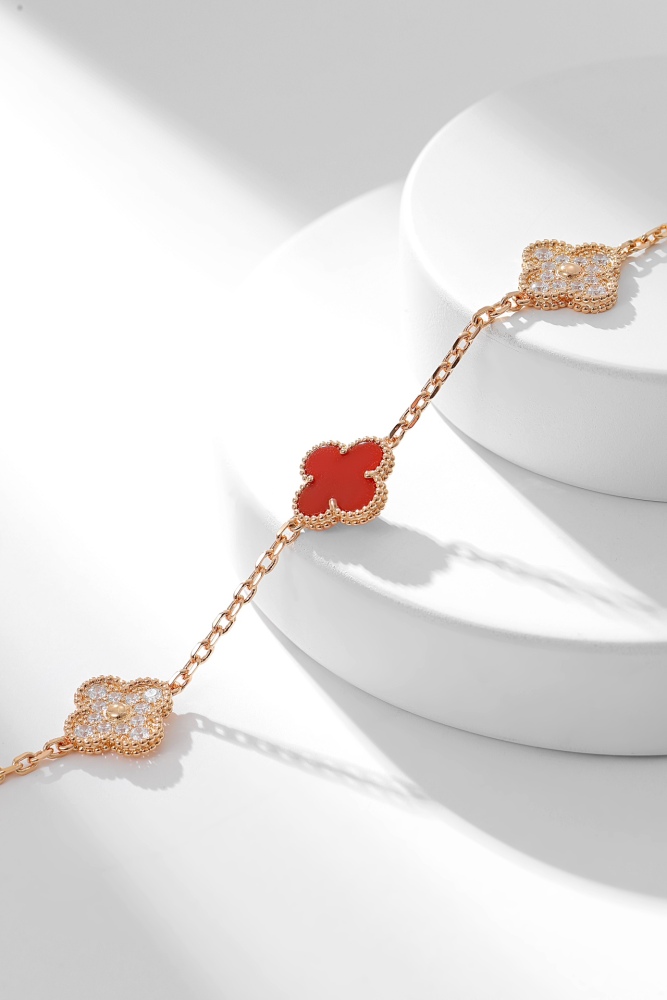 001 Van Cleef & Arpels Necklace