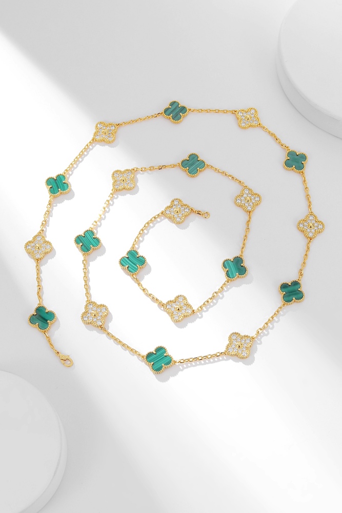 001 Van Cleef & Arpels Necklace