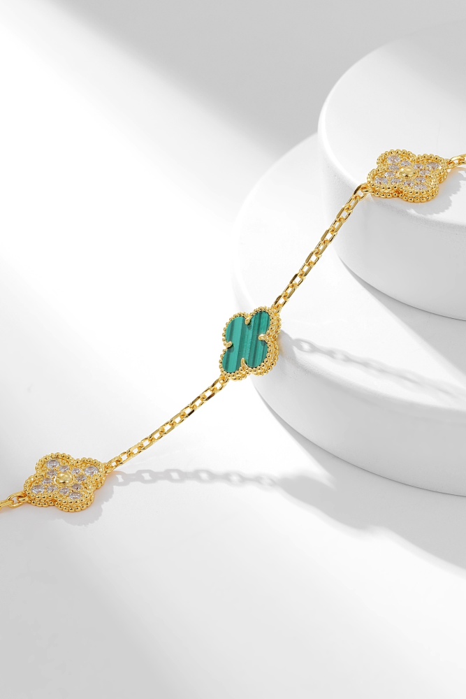 001 Van Cleef & Arpels Necklace