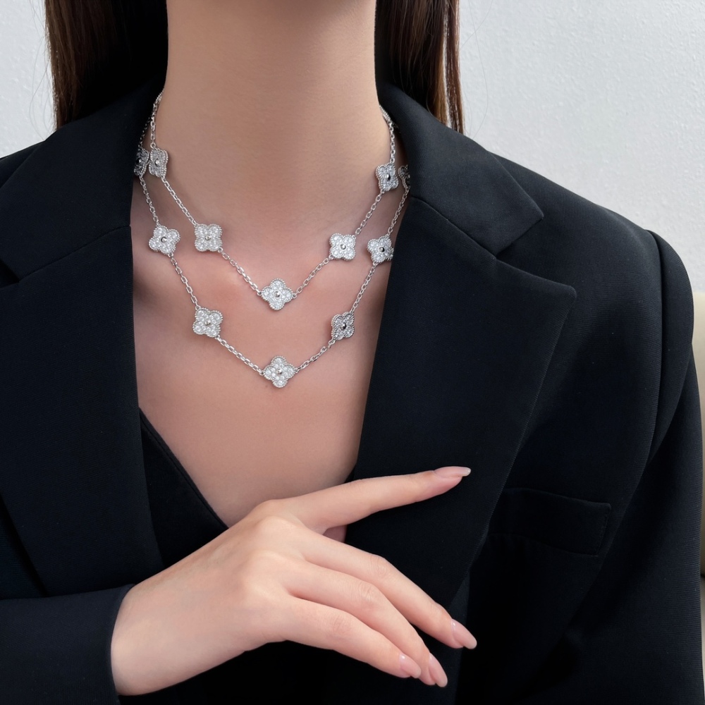 001 Van Cleef & Arpels Necklace