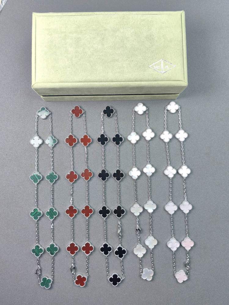 001 Van Cleef & Arpels Necklace