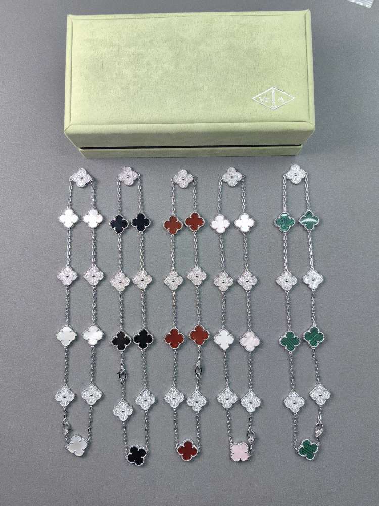 001 Van Cleef & Arpels Necklace