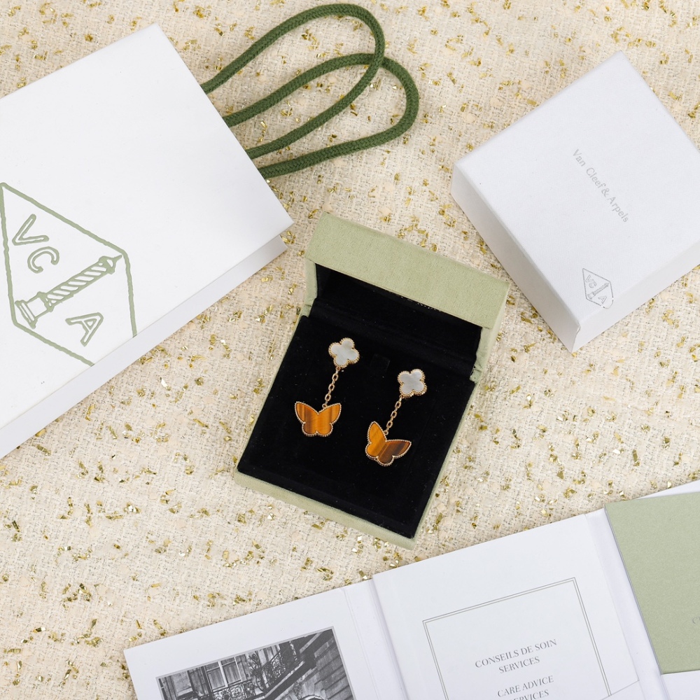 001 Van Cleef & Arpels Earrings