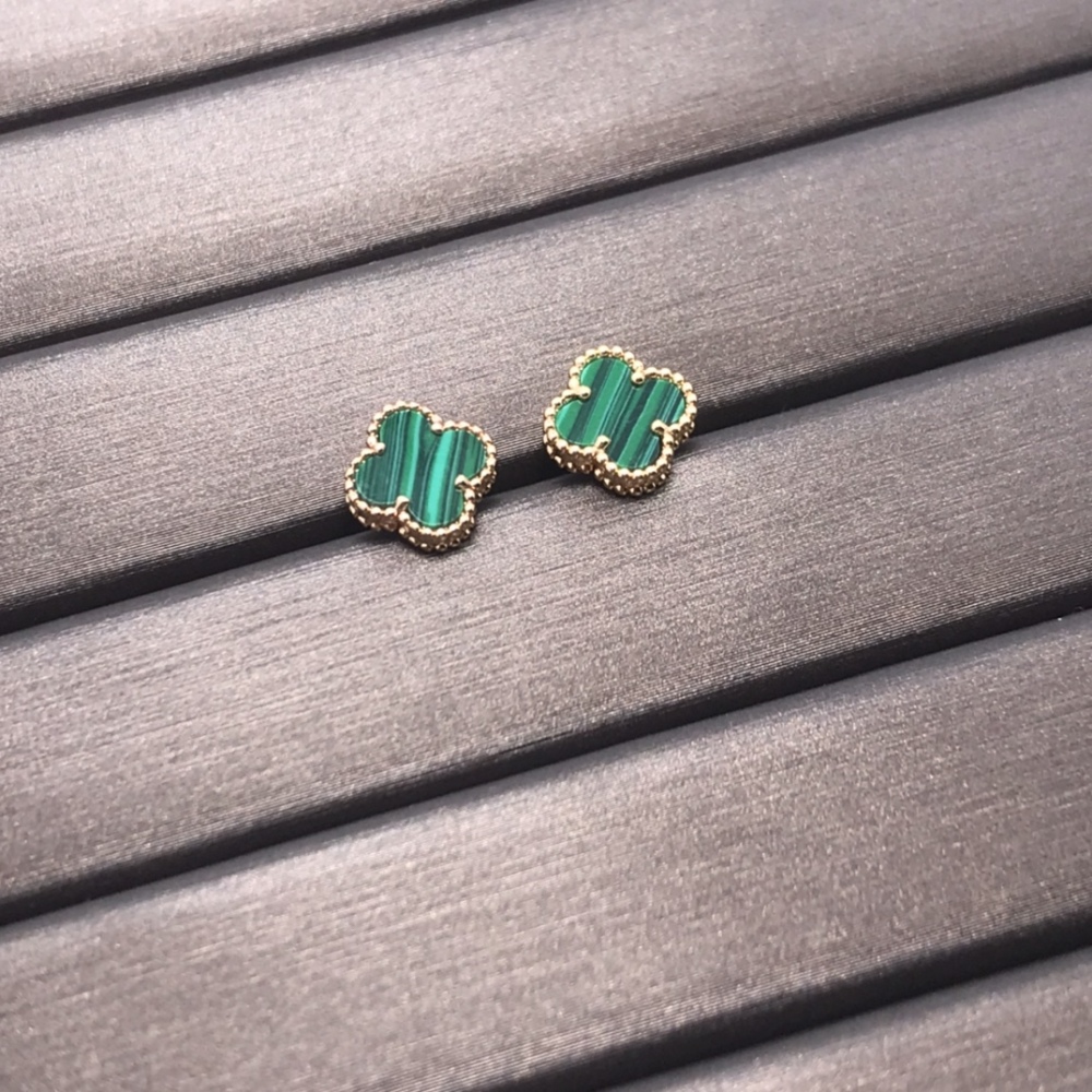 001 Van Cleef & Arpels Earrings