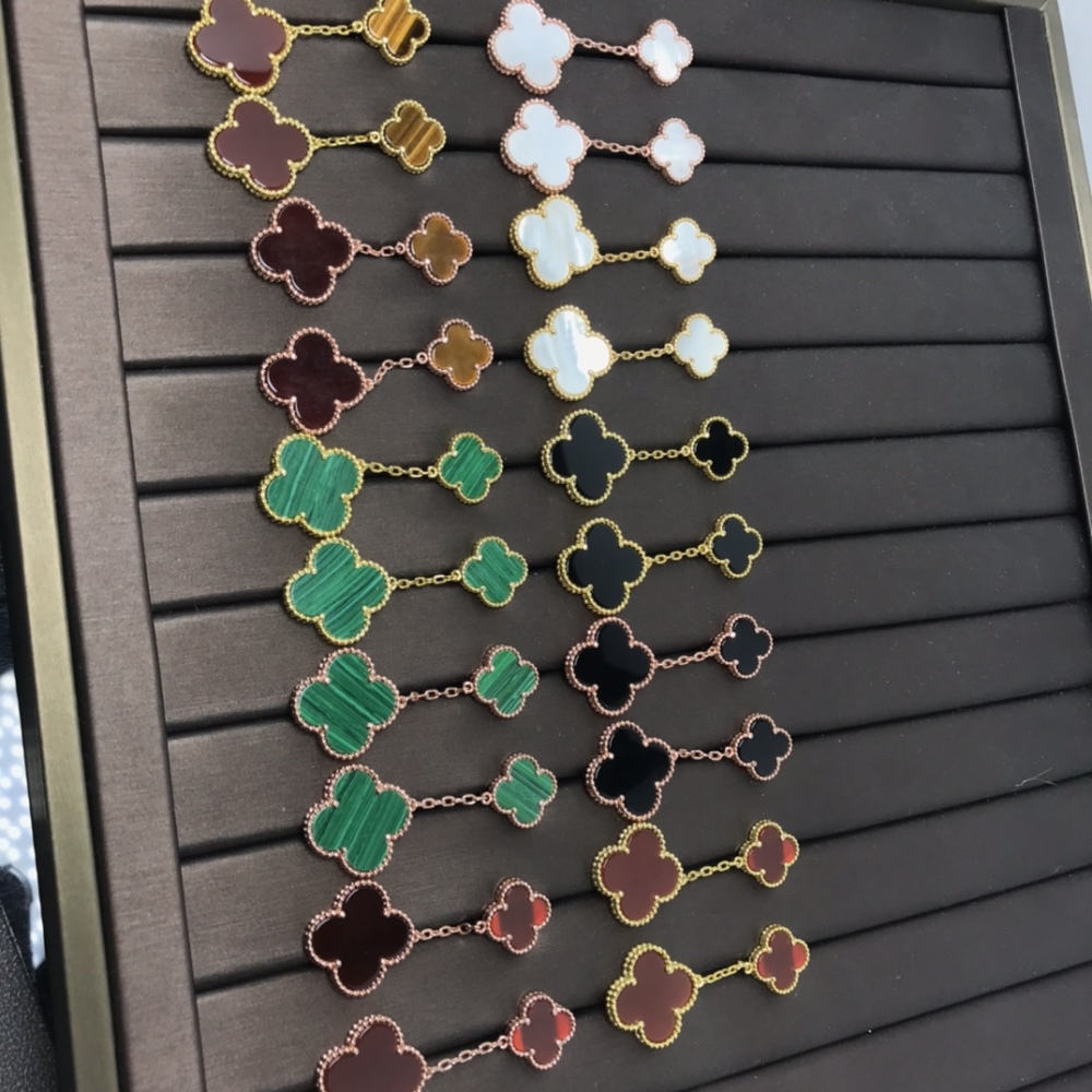 001 Van Cleef & Arpels Earrings