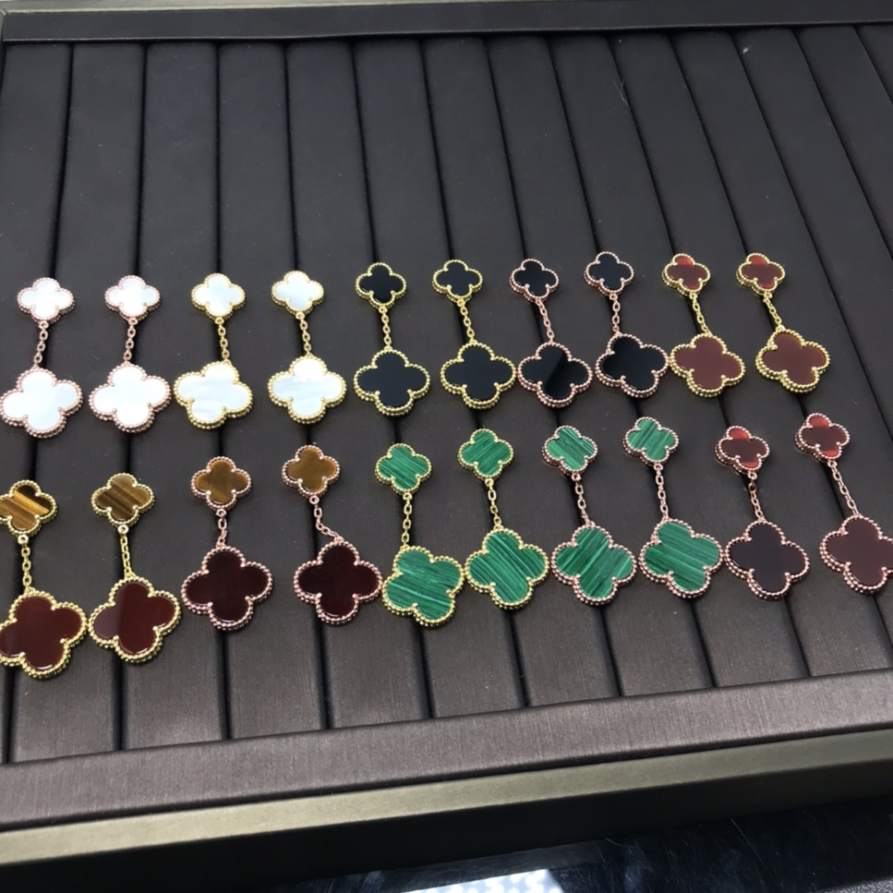 001 Van Cleef & Arpels Earrings