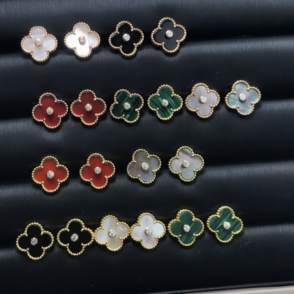 001 Van Cleef & Arpels Earrings