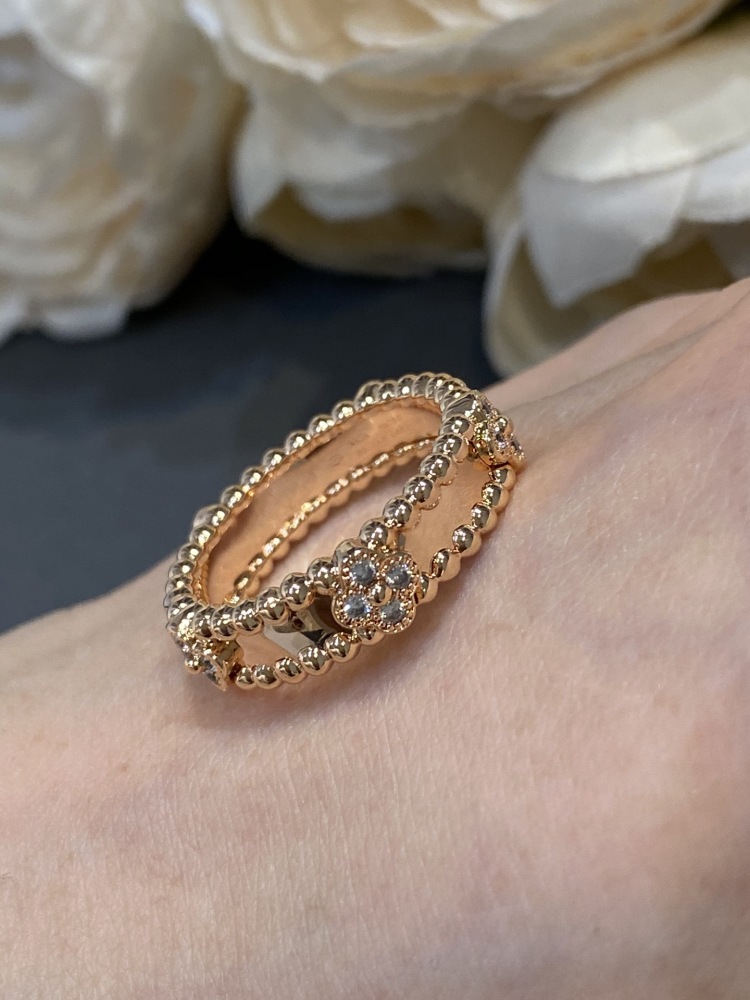 001 Van Cleef & Arpels Ring
