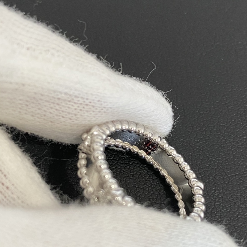 001 Van Cleef & Arpels Ring