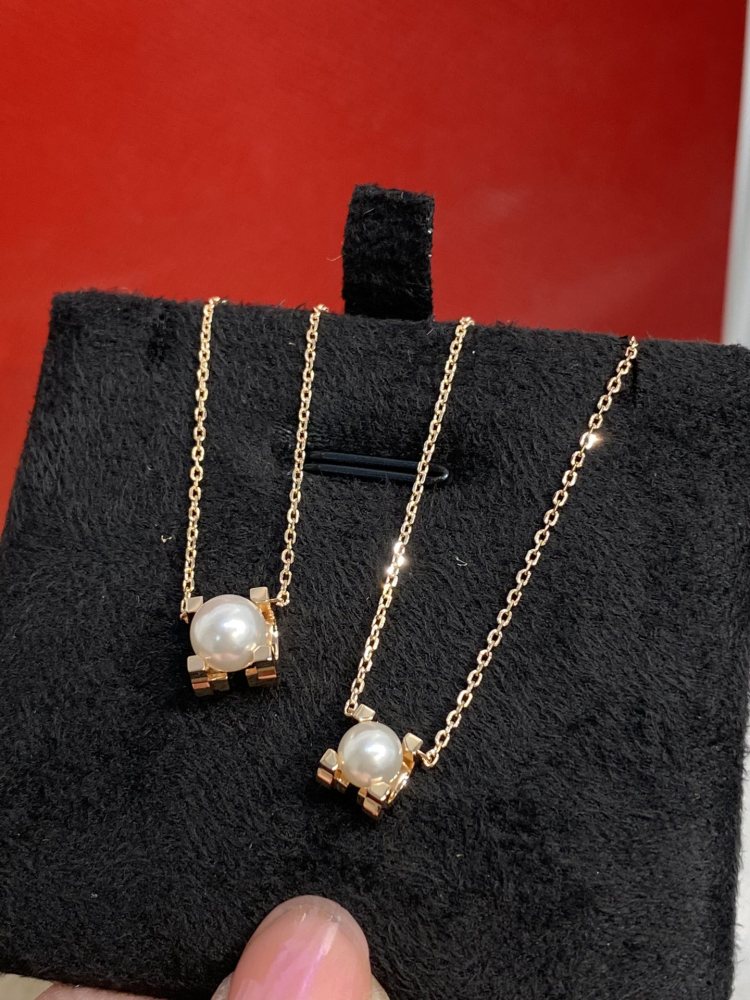 001 Cartier Necklace