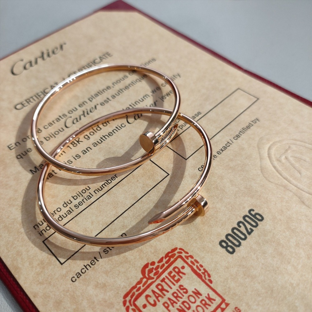 001 Cartier Hand bracelet
