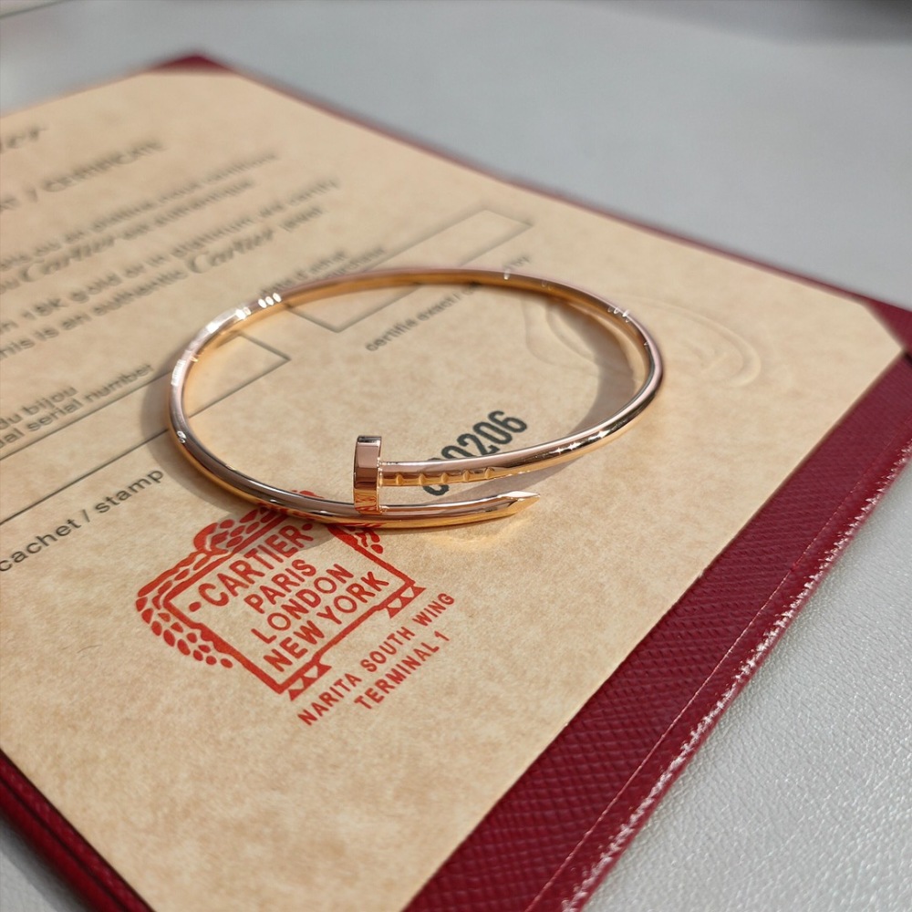 001 Cartier Hand bracelet