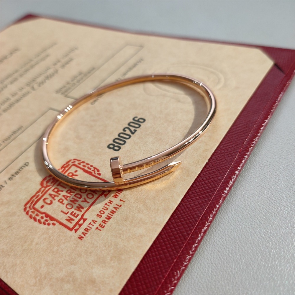 001 Cartier Hand bracelet