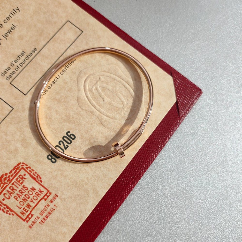001 Cartier Hand bracelet