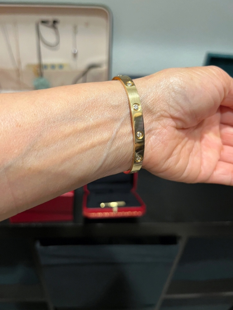 001 Cartier Hand bracelet