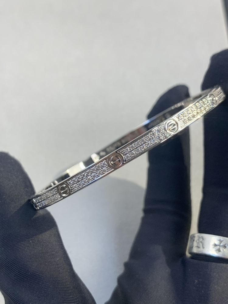 001 Cartier Hand bracelet