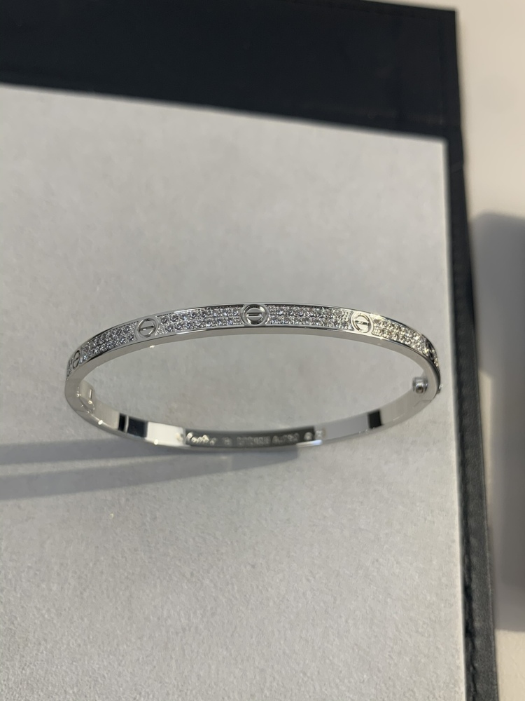 001 Cartier Hand bracelet