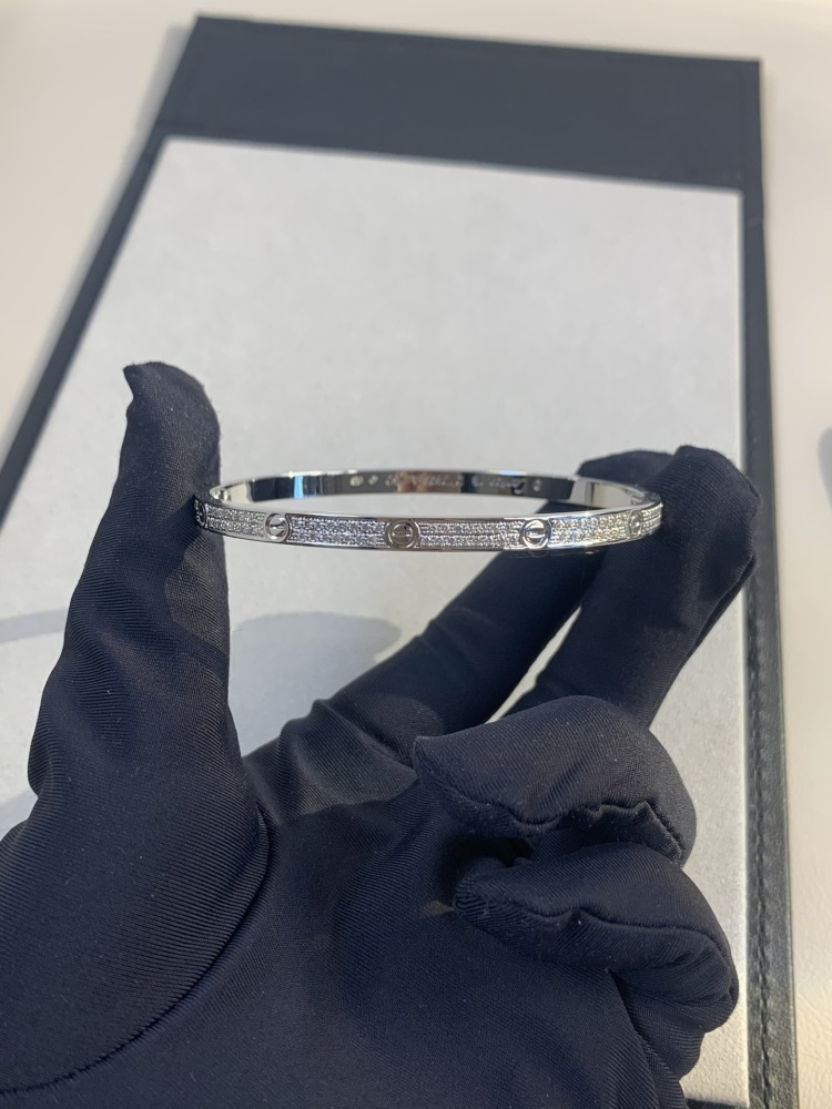 001 Cartier Hand bracelet