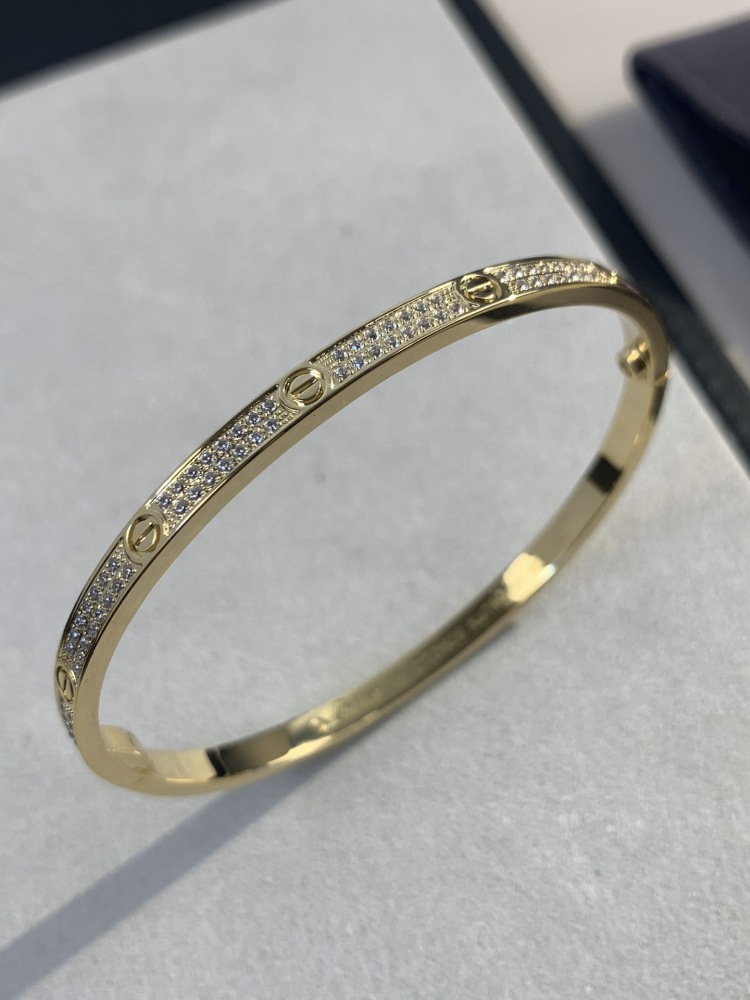 001 Cartier Hand bracelet