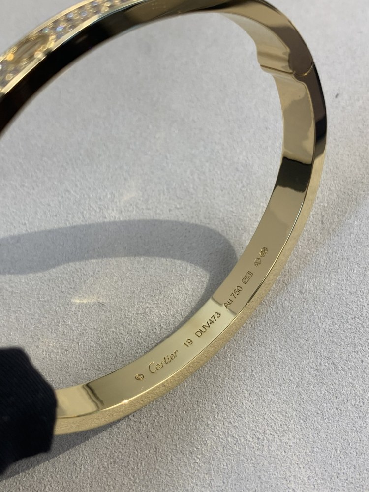 001 Cartier Hand bracelet