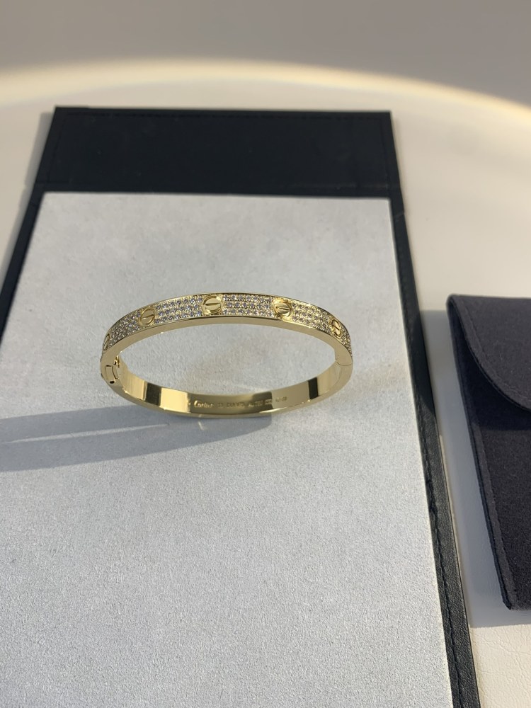 001 Cartier Hand bracelet