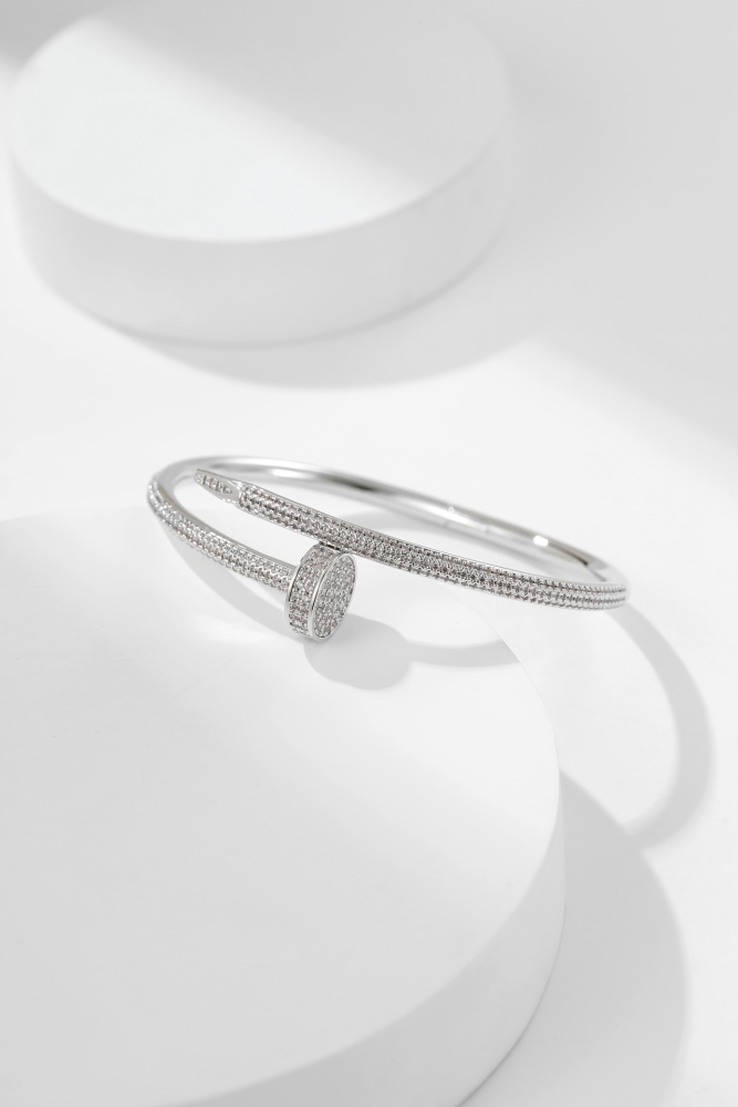 001 Cartier Hand bracelet