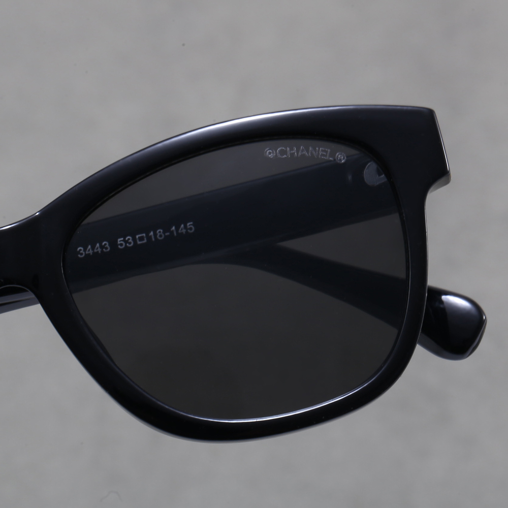 003 Chanel sunglasses