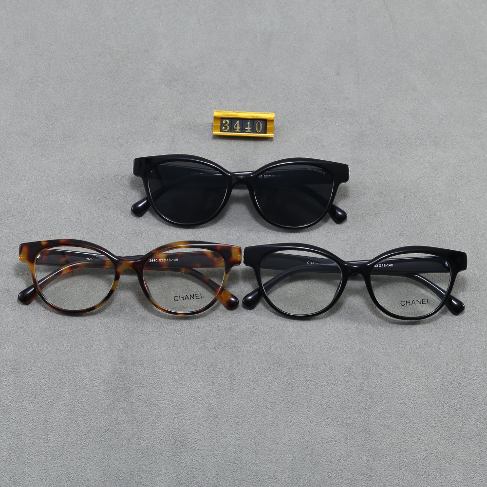 003 Chanel sunglasses