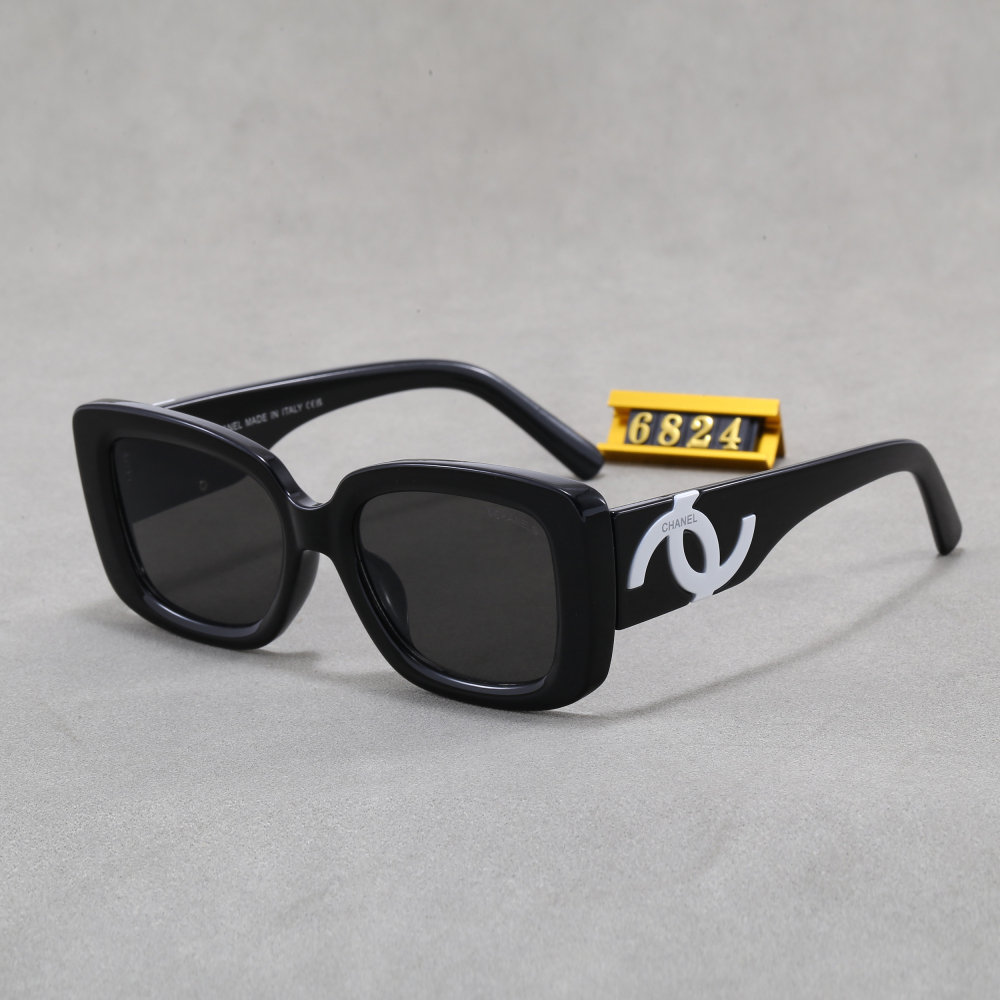 003 Chanel sunglasses