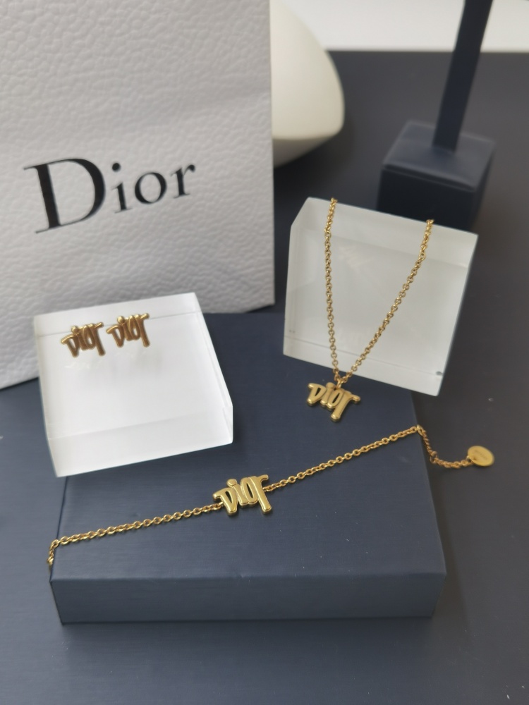 002dior项链手链耳钉