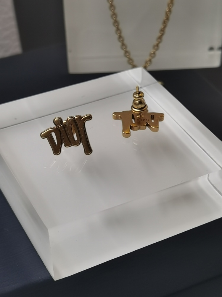 002dior项链手链耳钉
