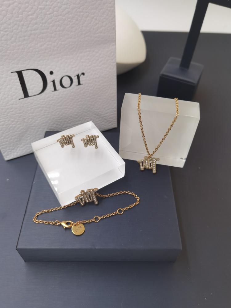 002dior项链手链耳钉