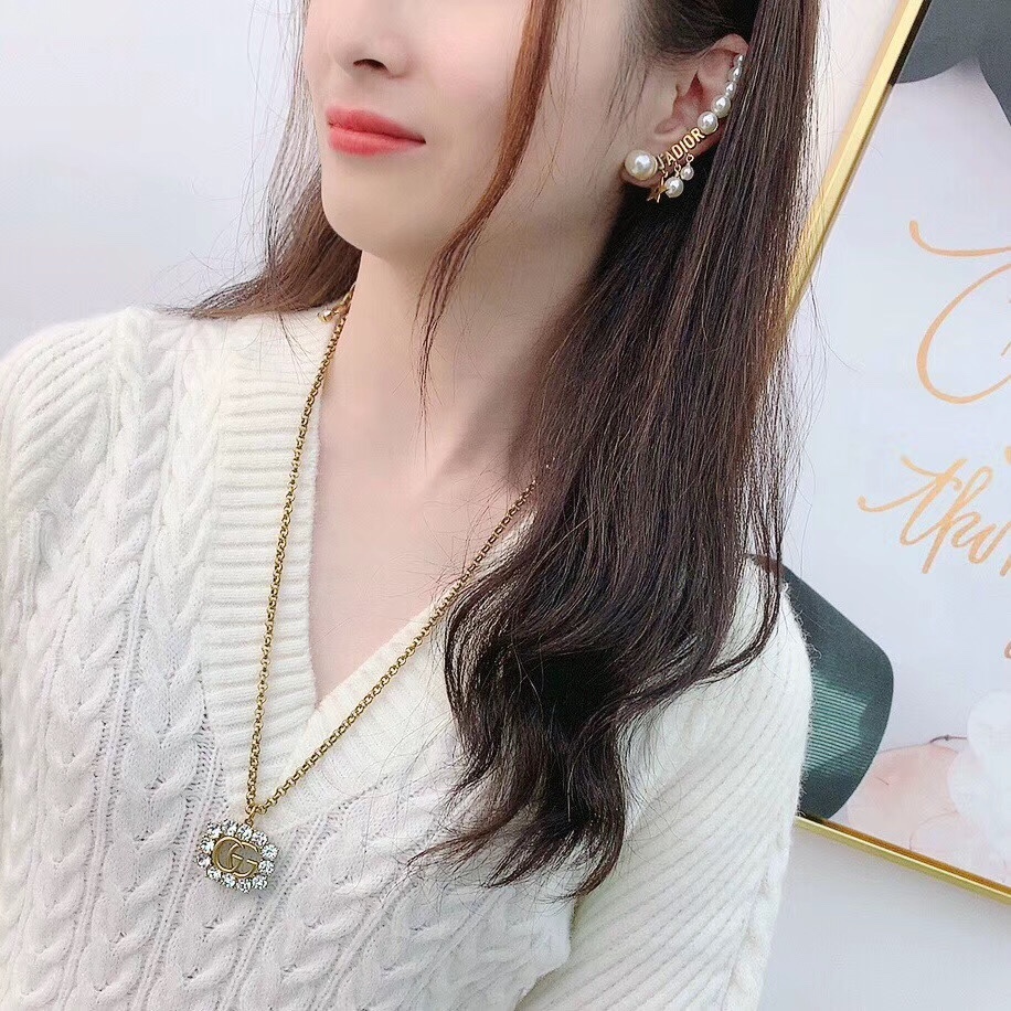 002dior耳夹