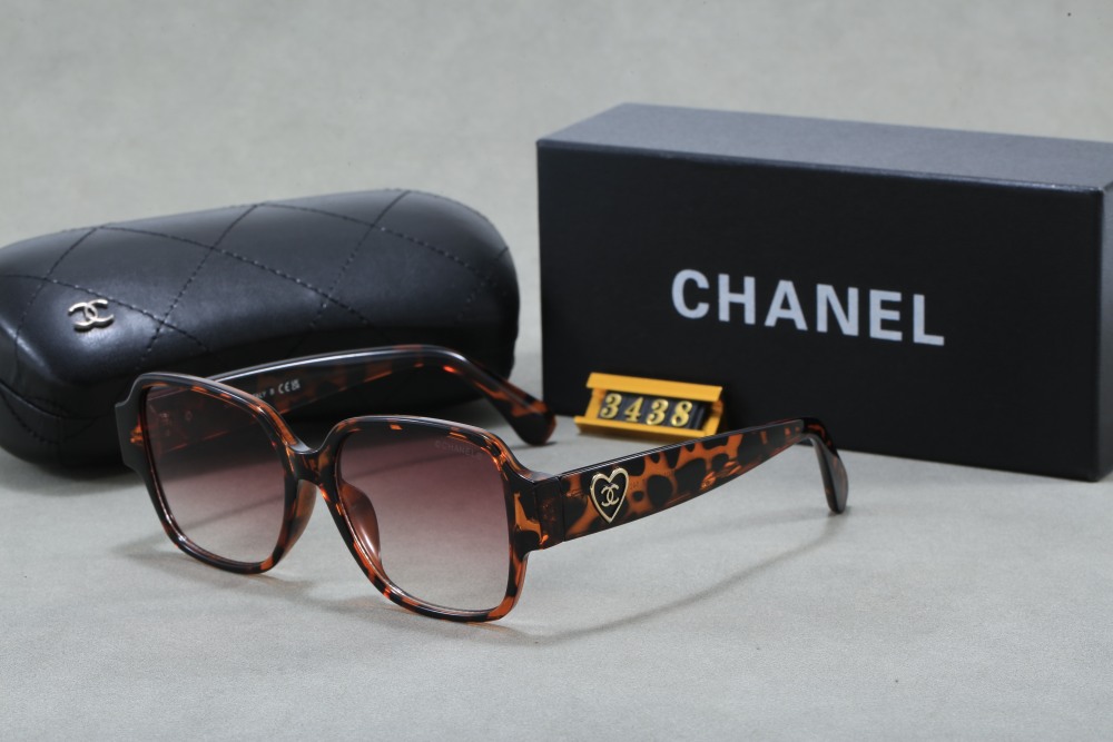003 Chanel sunglasses