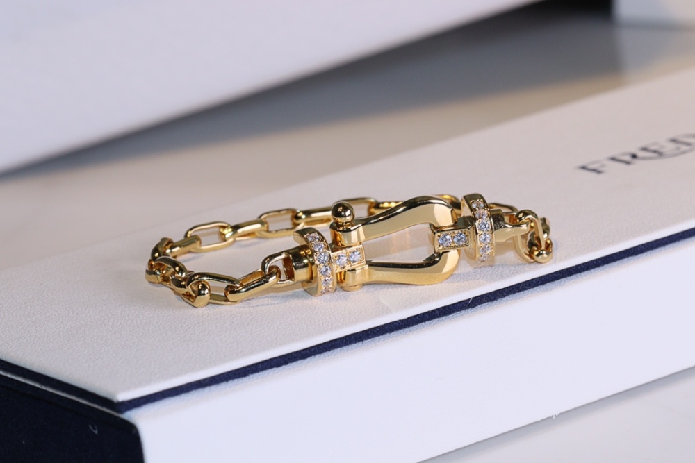 001 Fred Hand bracelet