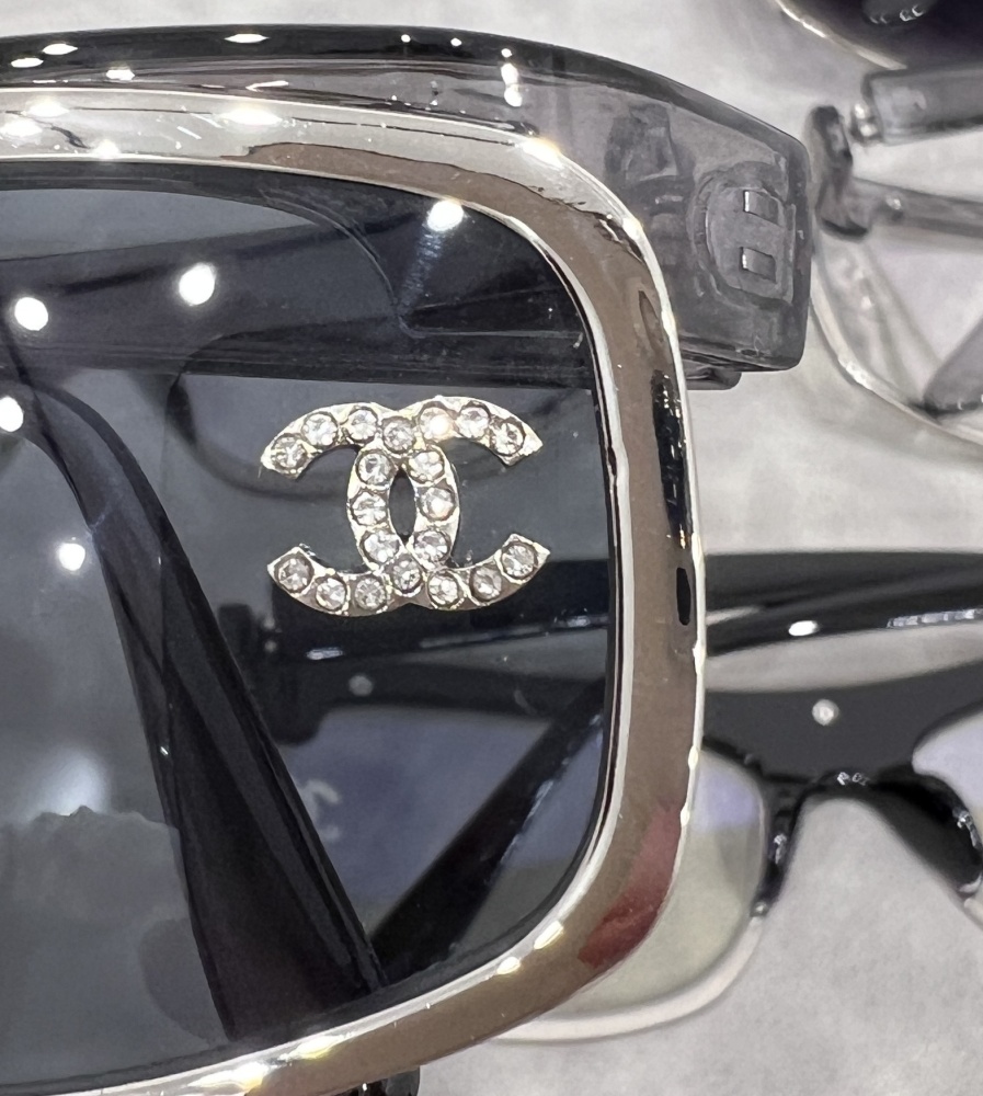 003 Chanel sunglasses