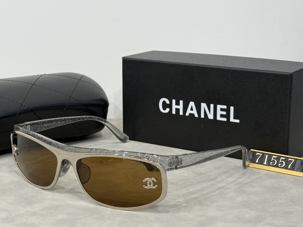 003 Chanel sunglasses