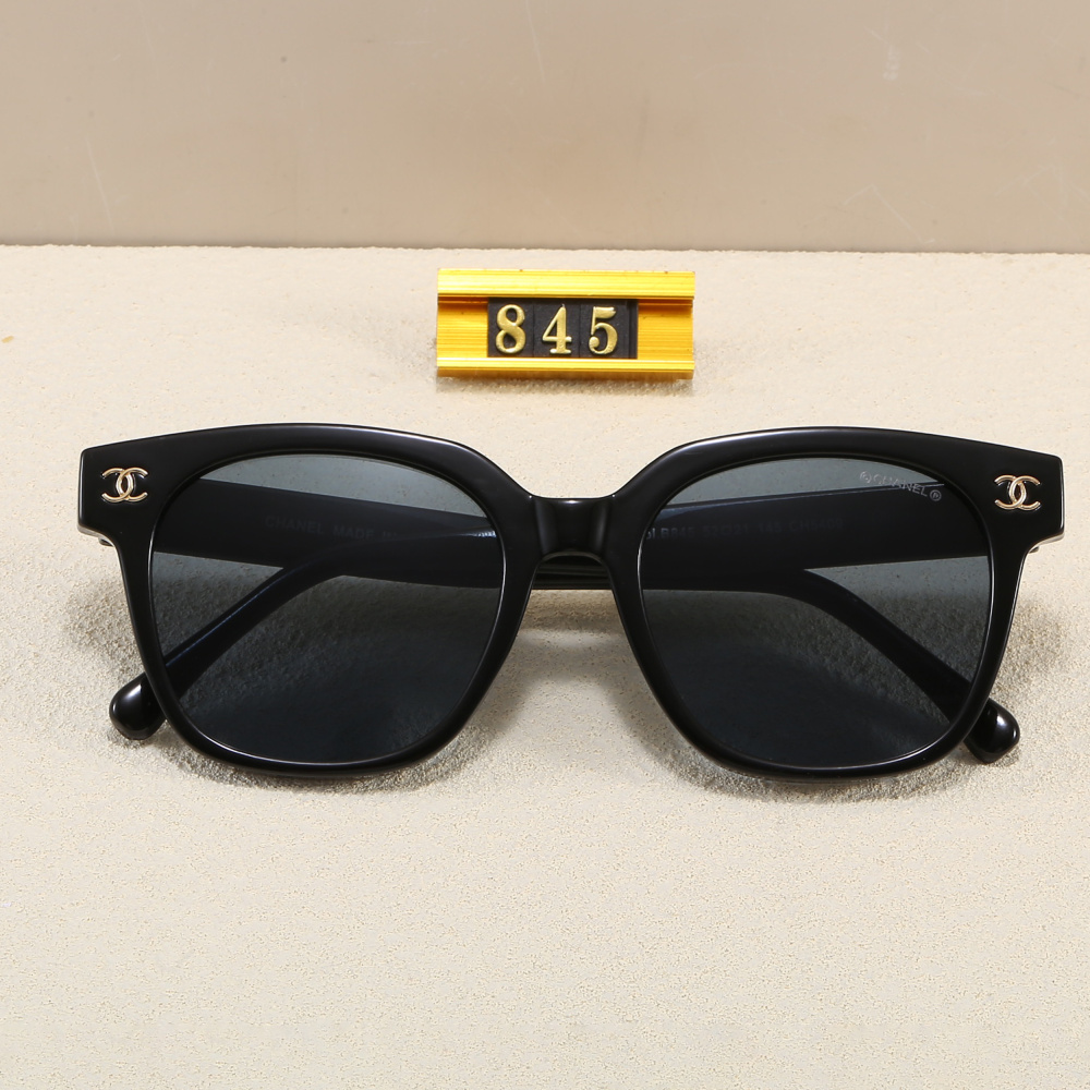 003 Chanel sunglasses