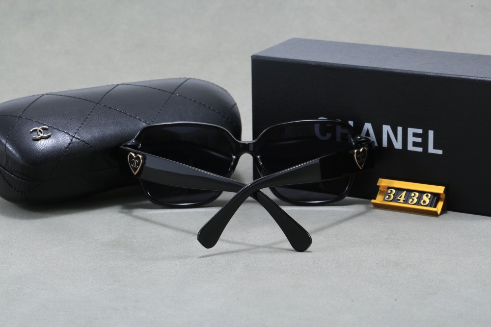003 Chanel sunglasses