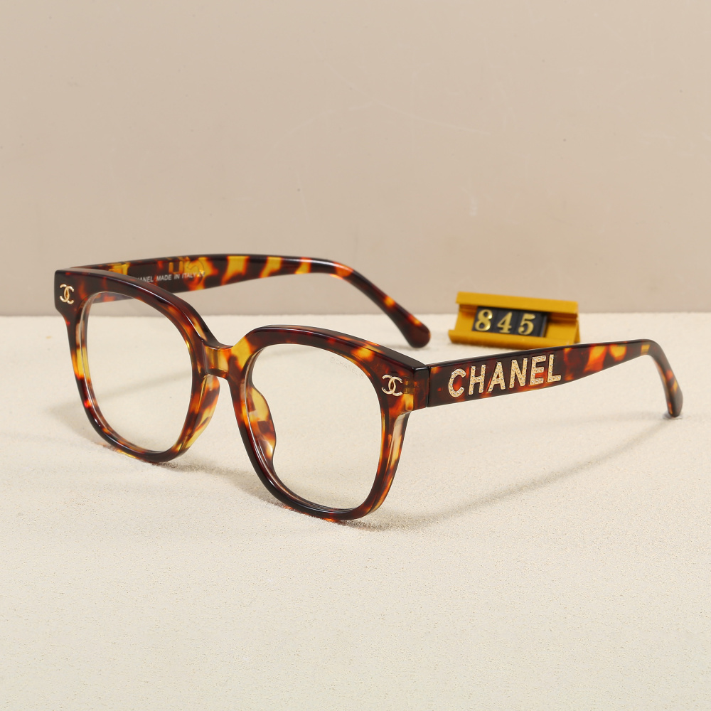 003 Chanel sunglasses