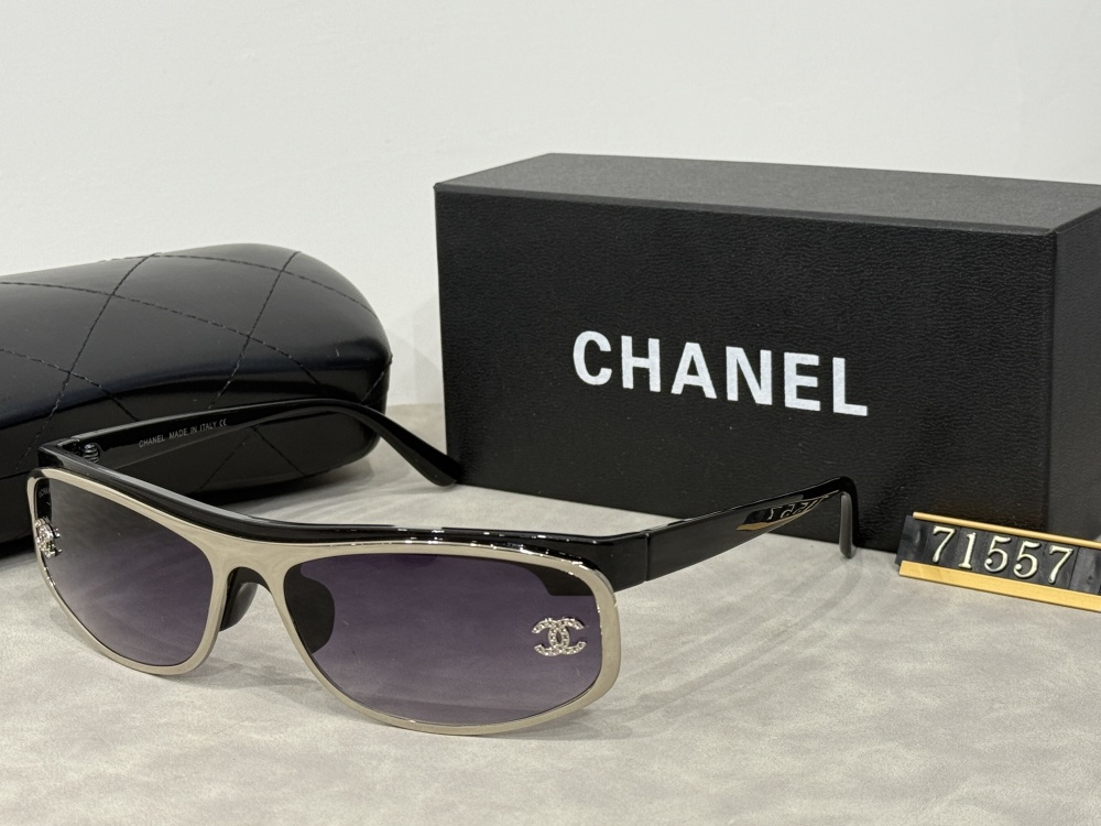 003 Chanel sunglasses