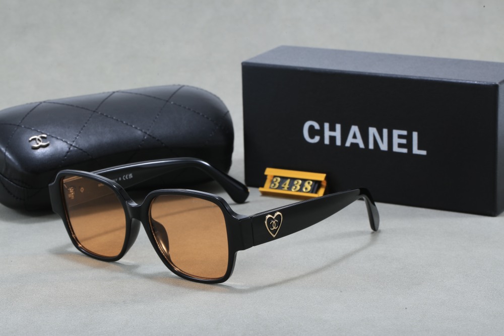 003 Chanel sunglasses