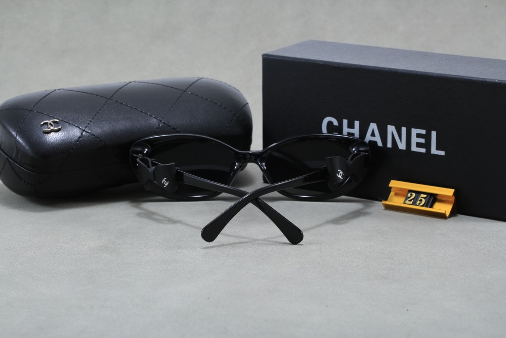 003 Chanel sunglasses