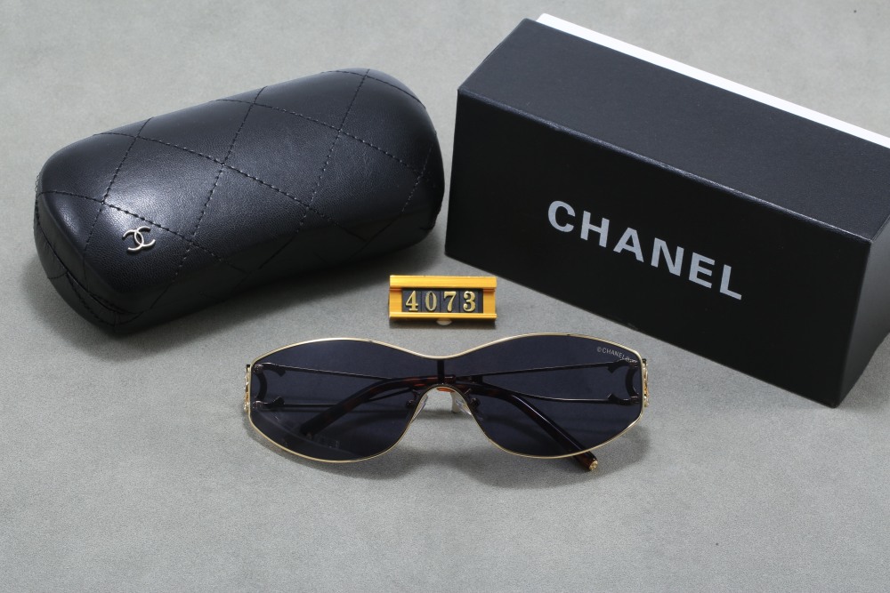 003 Chanel sunglasses